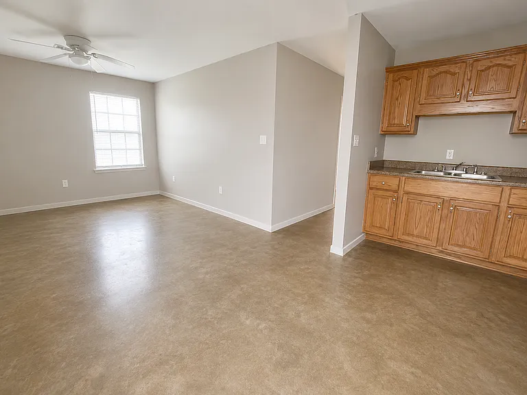 1326 W Huntington Ave #B — Photo 6
