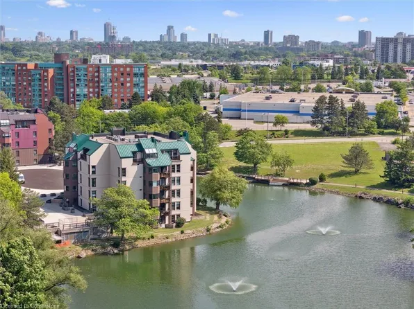 54 Blue Springs Dr #62, Waterloo, ON N2J 4M4