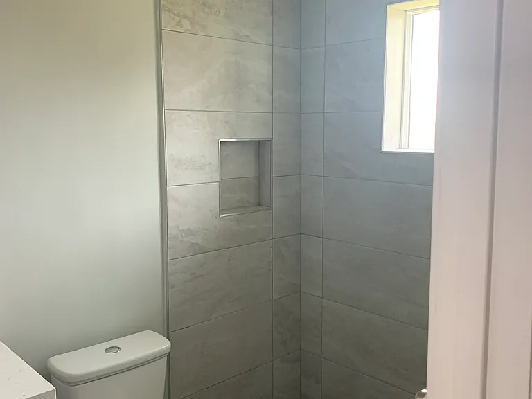 1009 E Watkins Ave #1 — Photo 5
