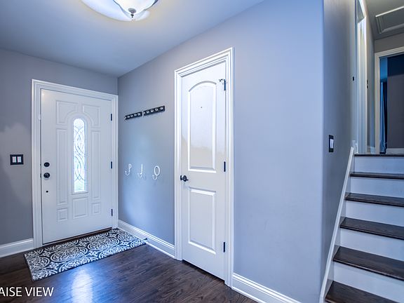 2nd image of 50 Robin Hill Dr