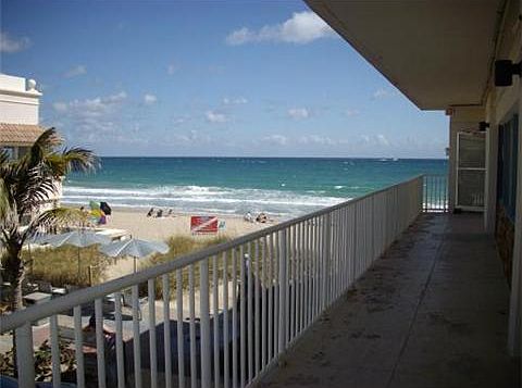 2nd image of 4144 El Mar Dr APT 2