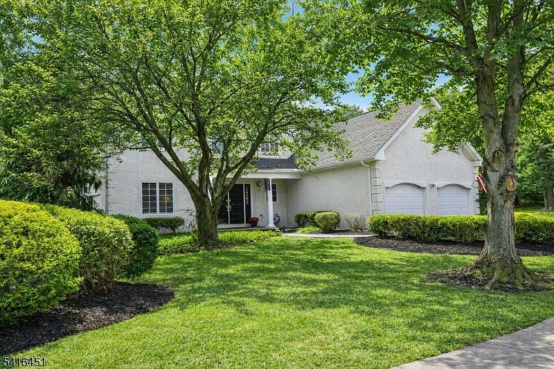 1st image of 1 Vanderveer Dr