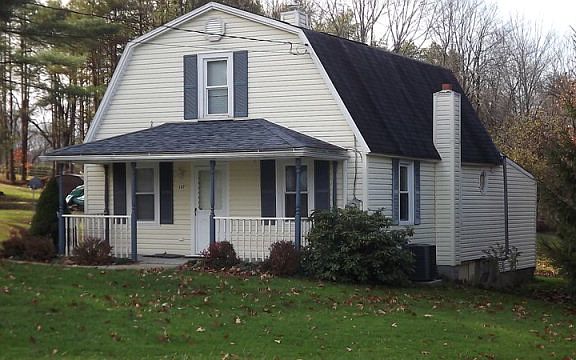 3rd image of 127 Vine St