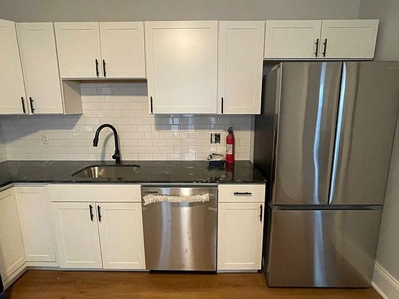 2nd image of 527 Court St #2