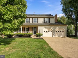 300 Helen Ct, Sterling, VA 20164