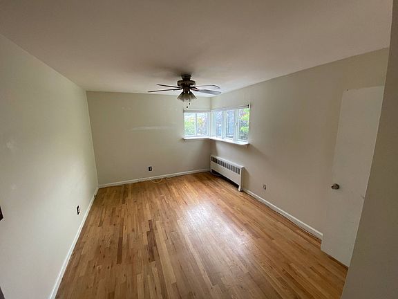 2nd image of 1409 Nepperhan Ave Floor 2