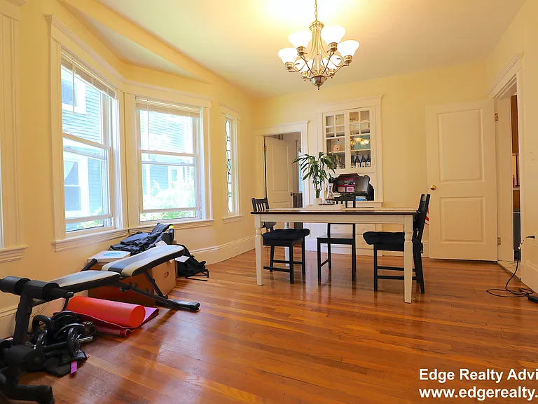 554 Washington St #1 — Photo 11