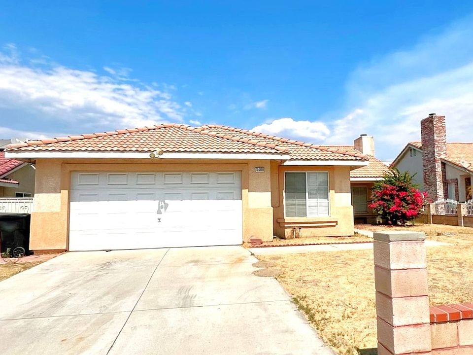 1st image of 15066 Holly Dr