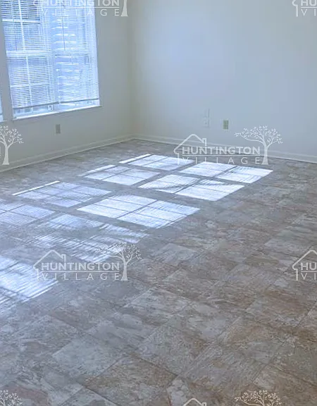 102 Andra Ave — Photo 9