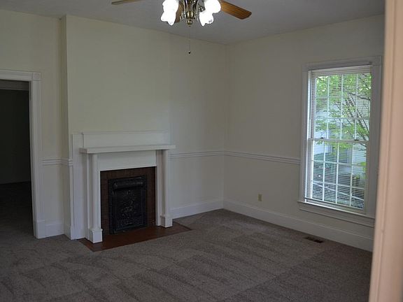 3rd image of 768 Hillcrest Ave