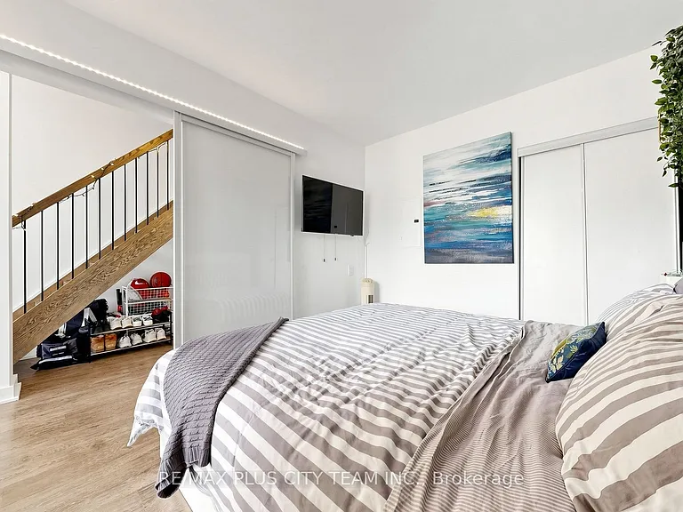 5 Hanna Ave #434 — Photo 11