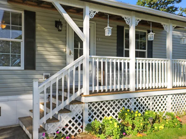 11 Riverview Drive, Rochester, NH 03867