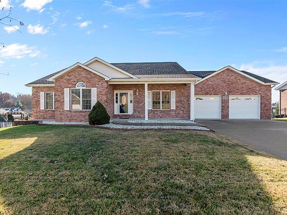 4th image of 2129 Sussex Dr