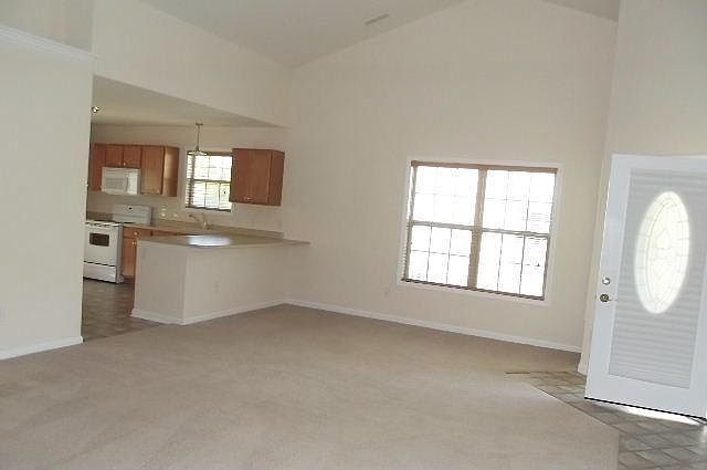 2nd image of 712 Villa Ct