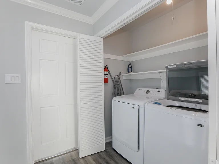 810 W Ocean View Ave #B — Photo 54