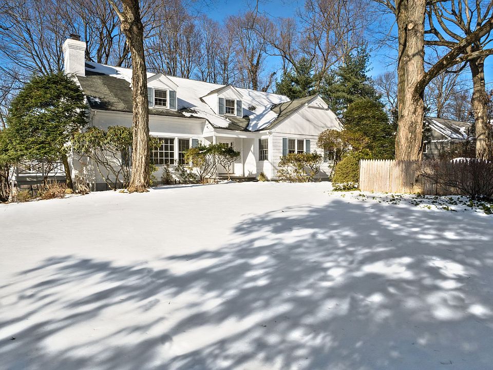 1st image of 33 Joan Dr