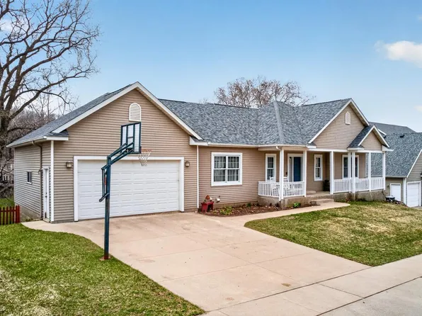1032 Rocky Creek Dr NE, Rochester, MN 55906