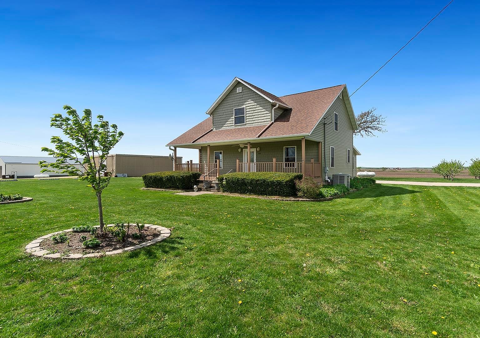 200 West St, Chana, IL 61015 Zillow