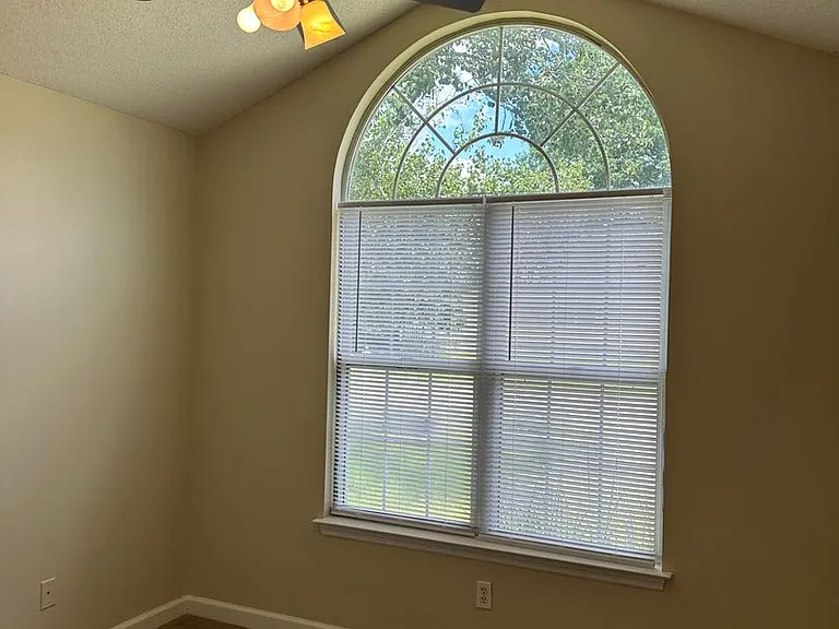 4075 Chadwyck Dr — Photo 9