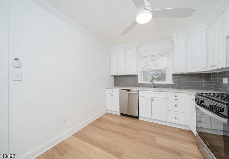 73 Park Ave — Photo 10