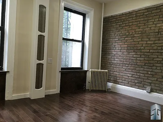 Rented by Skyline Group Real Estate | media 40