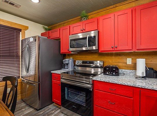 5th image of 810 Blacksmith Way