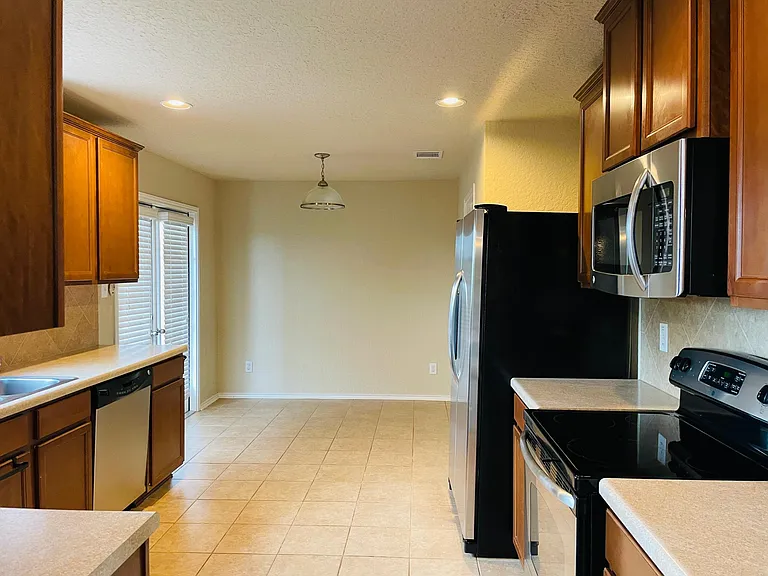 10203 Mill Path — Photo 6
