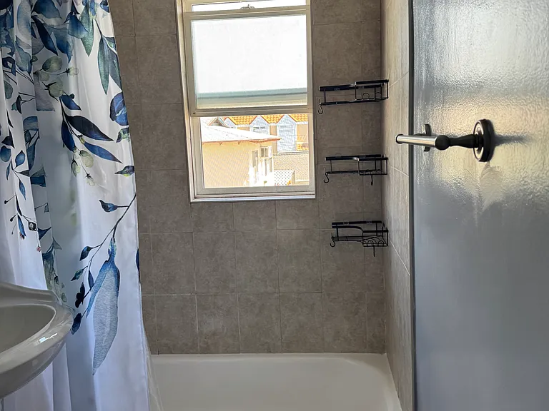 Bathroom - tile all around