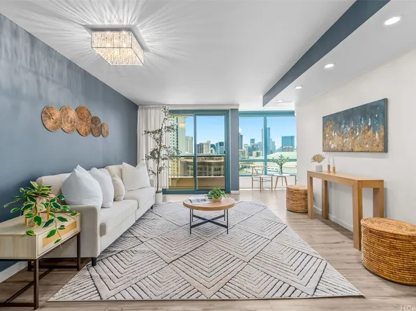 1888 Kalakaua Ave APT 1903, Honolulu, HI 96815