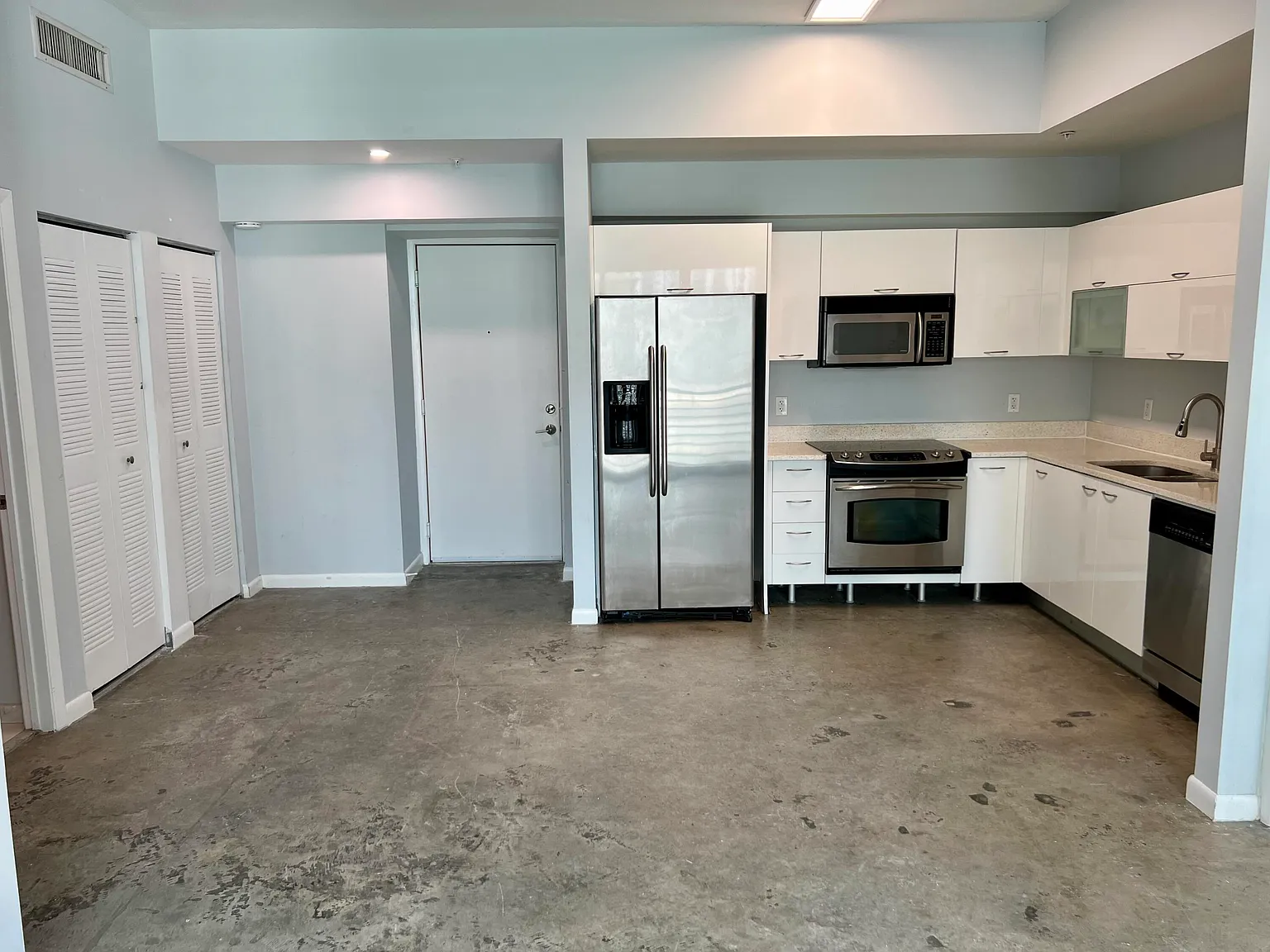 2 bed, 2.0 bath, 1010 sqft, $3,099 — Photo 3