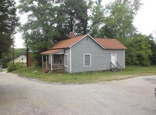 2 Smith Dr, Ware Shoals, SC 29692