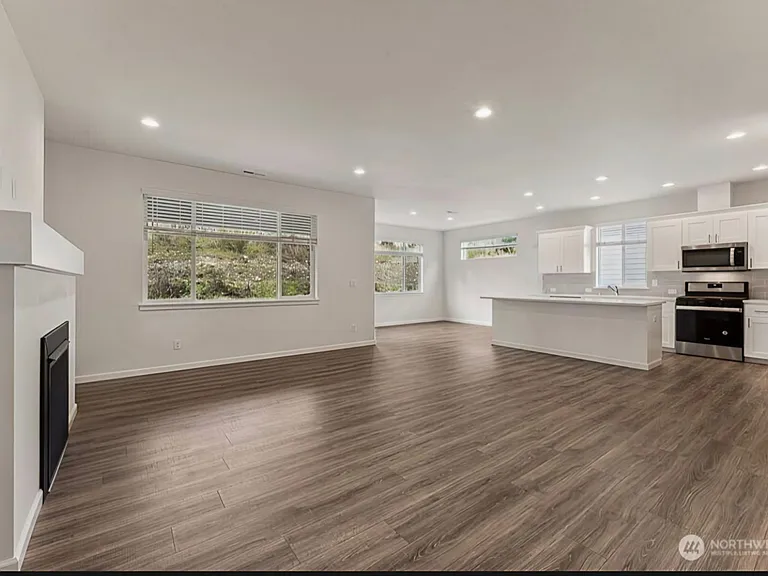 9960 Merrick St SE — Photo 15