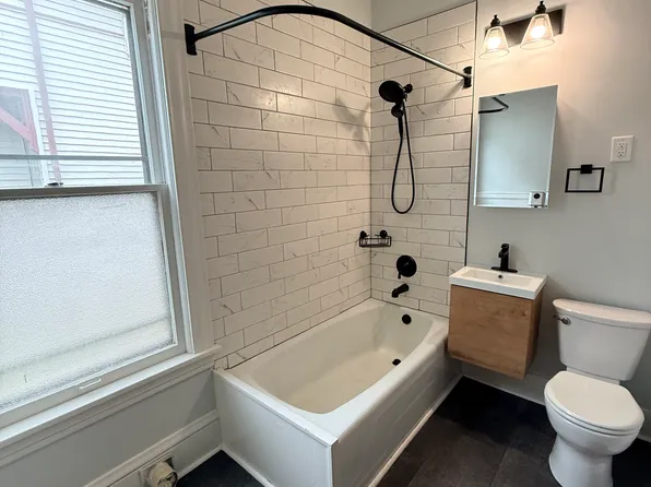 1609 Irving Ave N #1, Minneapolis, MN 55411