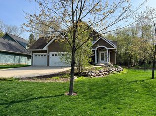 6115 Church Rd, Shorewood, MN 55331