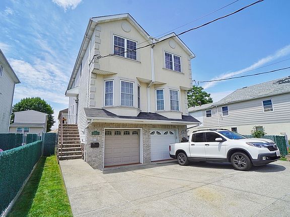 3rd image of 70 Wentworth Ave