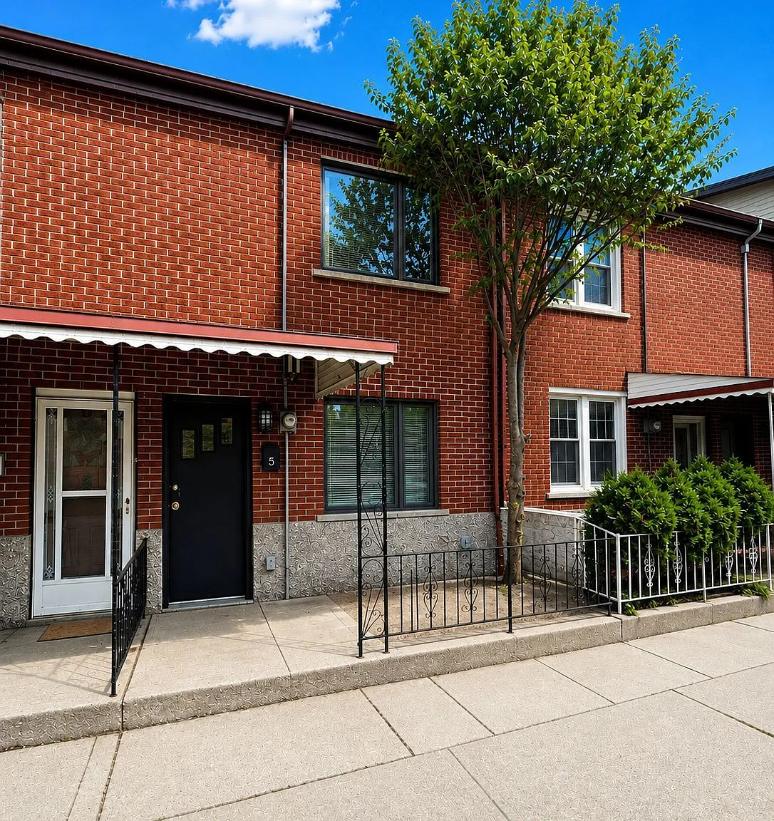 3 bed, $4,500 — Photo 1