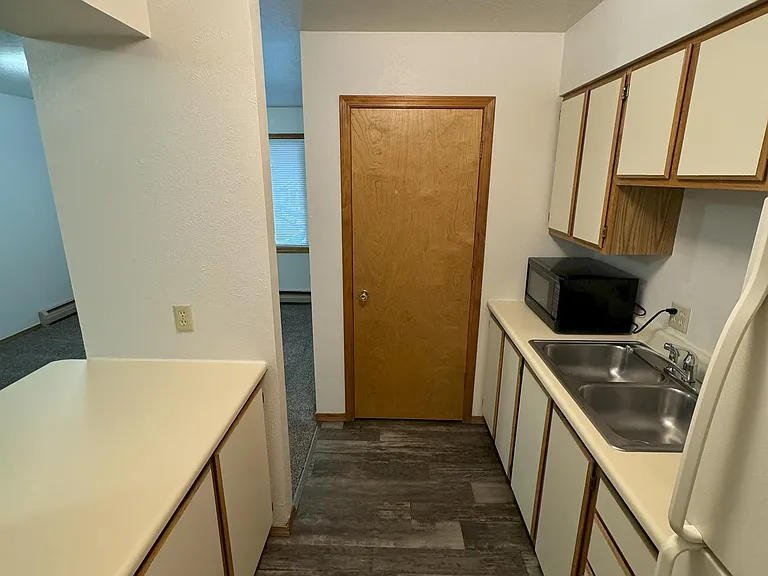 505 & 403 SW Higgins — Photo 6