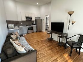 4 Elliot St, Brattleboro, VT