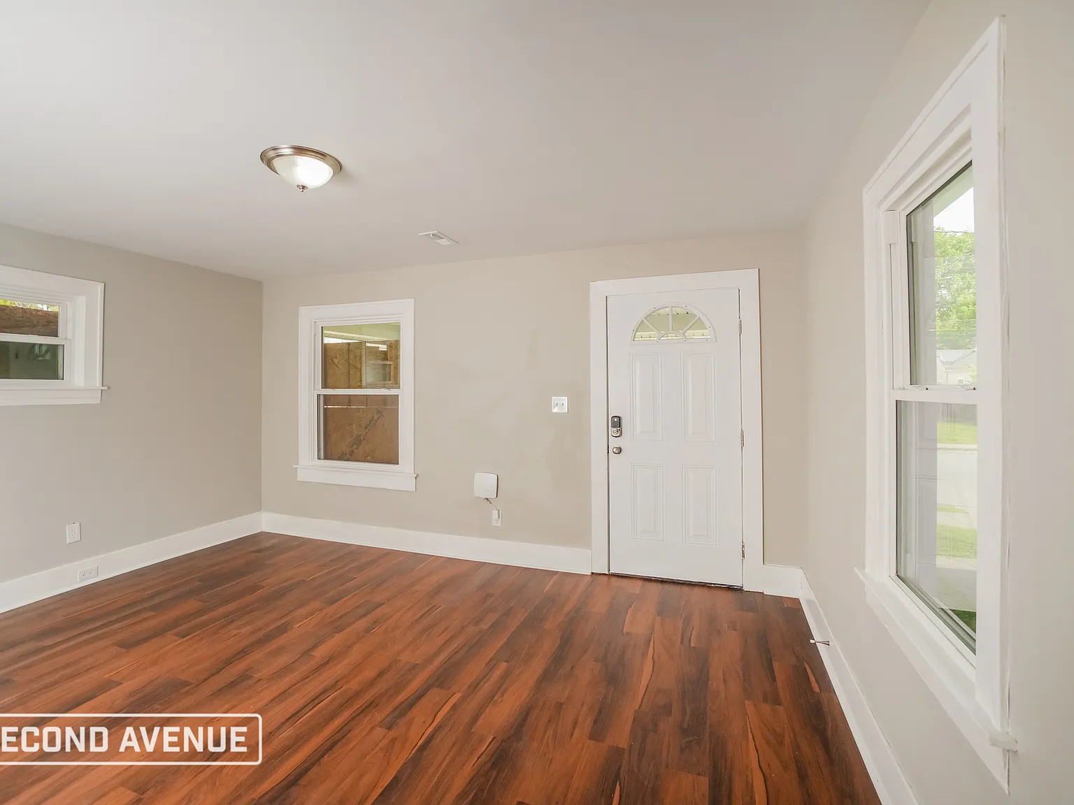 3 bed, 2.0 bath, 1393 sqft, $1,195 — Photo 2