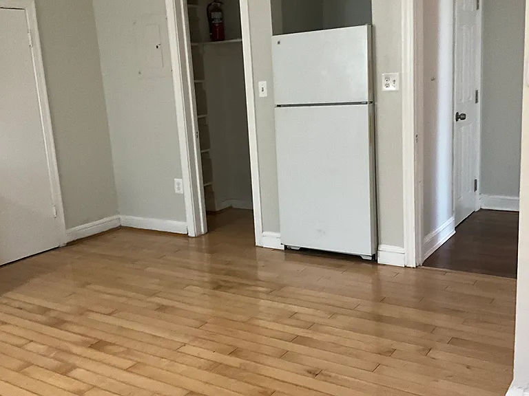 7910 Long Branch Pkwy #6 — Photo 11