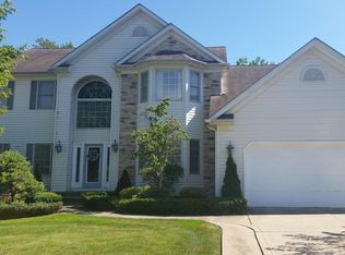 6540 Woodhawk Dr, Cleveland, OH 44124