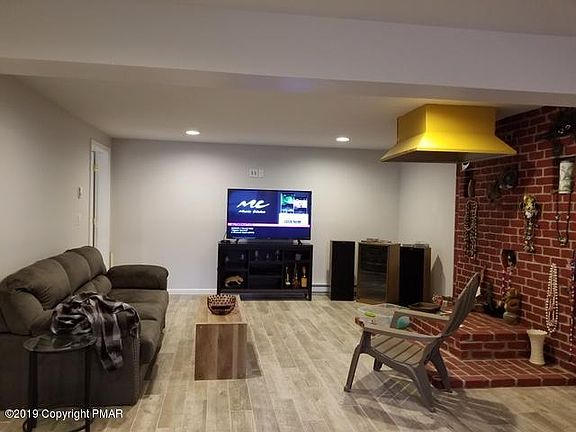 4th image of 1162 Lake Of The Pines Blvd S