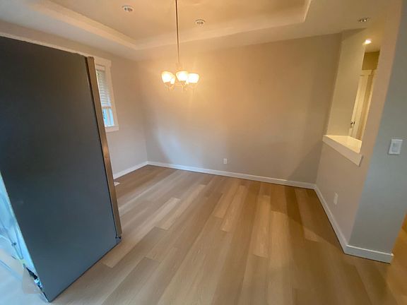 5th image of 518 15th Ave