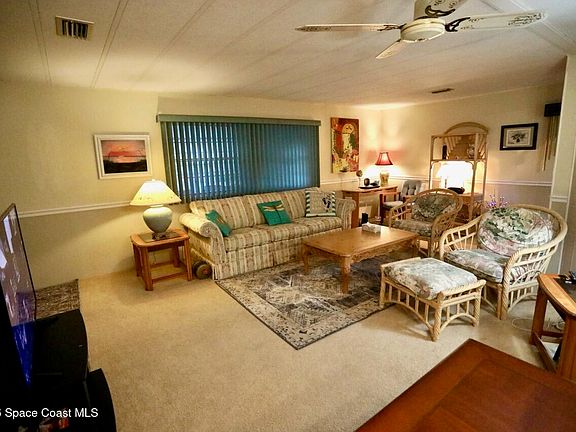 3rd image of 525 Kimberly Cir S