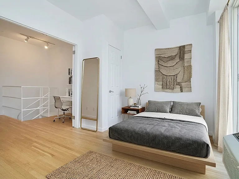 114 Ridge St #5/6C — Photo 2