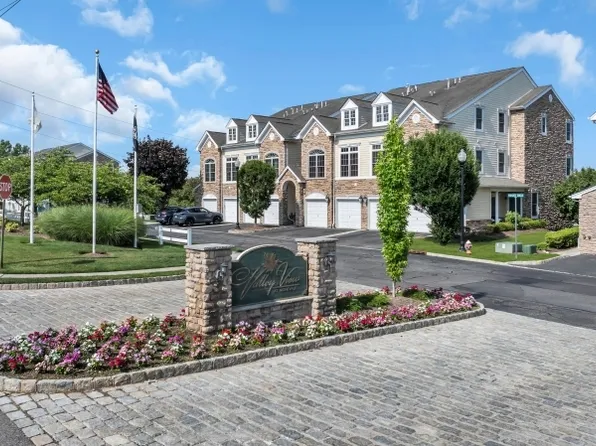 28 Forshee Cir, Montvale Boro, NJ 07645