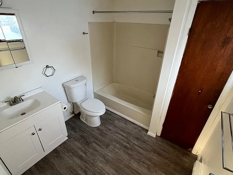 405 Ash St #4 — Photo 12
