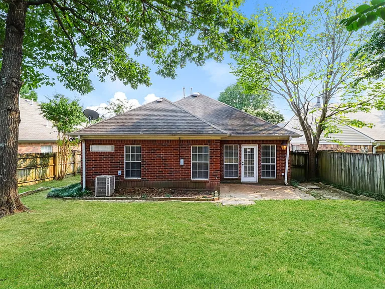 8170 Timber Knoll Ln — Photo 15