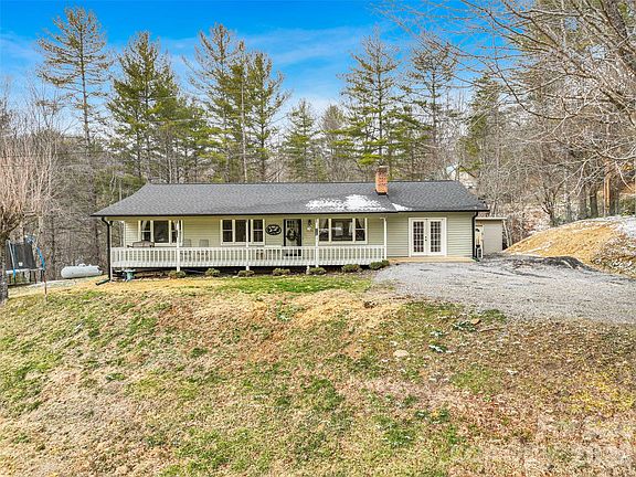 2nd image of 101 Hunters Ridge Rd