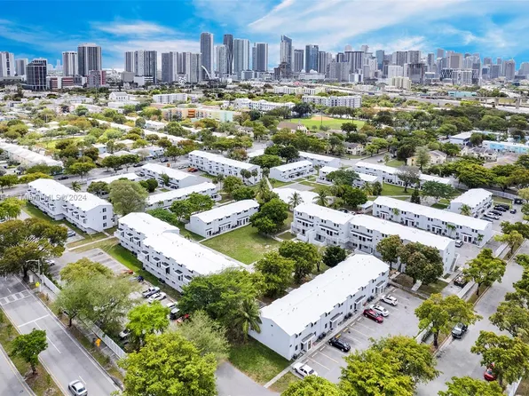 1940 NW 4th Ct APT 3, Miami, FL 33136